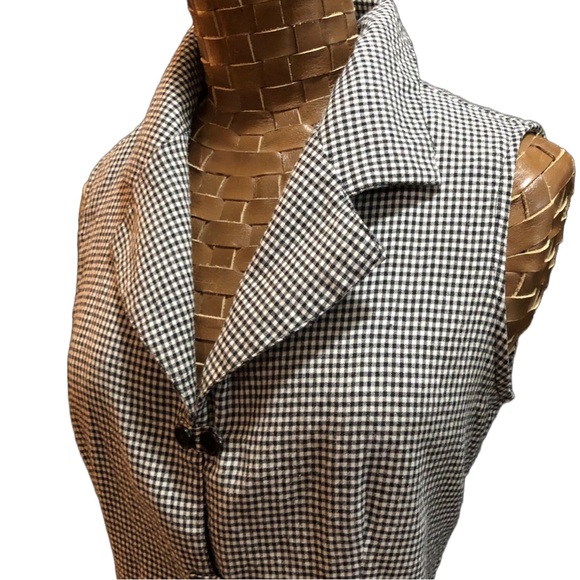 Vintage Checkered Sleeveless Button Down - Picture 4 of 17